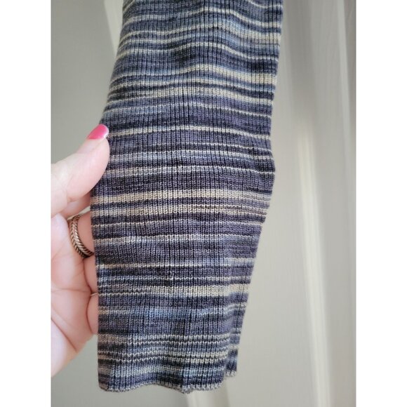 Wilfred Aritzia Gray Ribbed top size Medium Made for Each Other stretchy - Picture 5 of 7